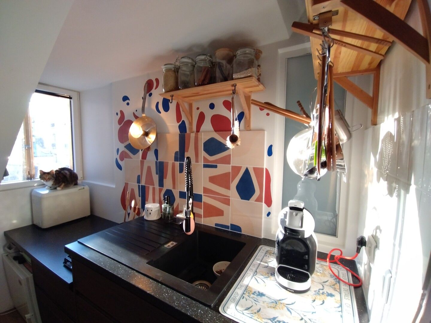 cement tile backsplash geometric blue red industrial zey5 cesar bazaar — carreaux de ciment